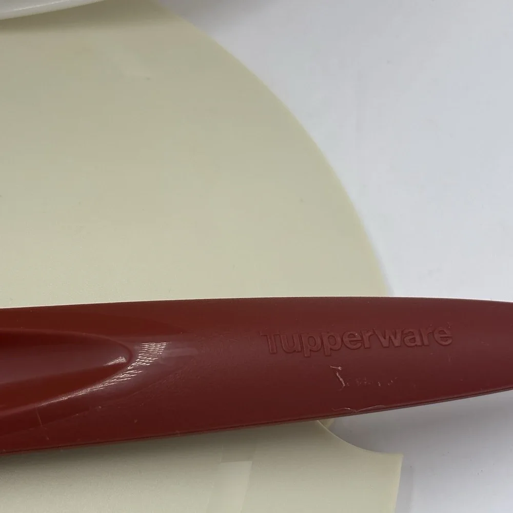 Tupperware complete serving